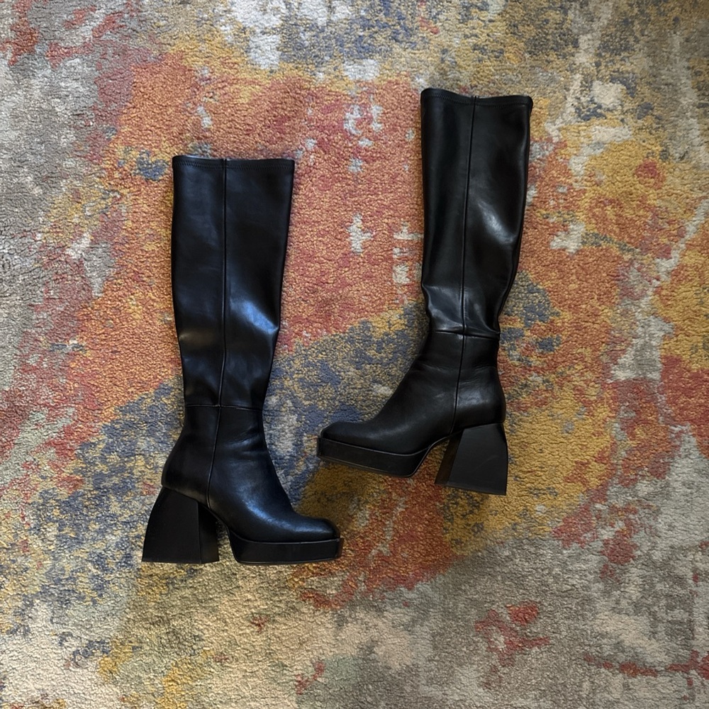 Jeffrey Campbell Daphne boot